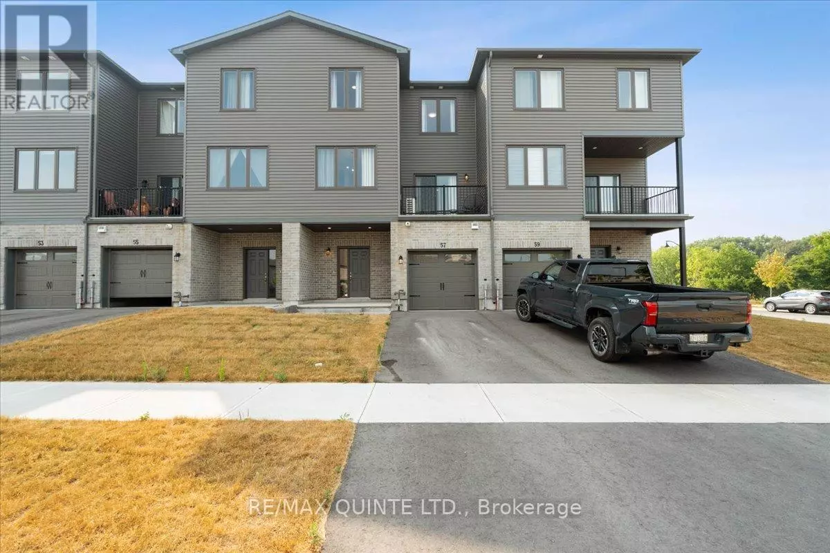 Prince Edward County (picton Ward), ON K0K2T0,57 MARKLAND AVENUE