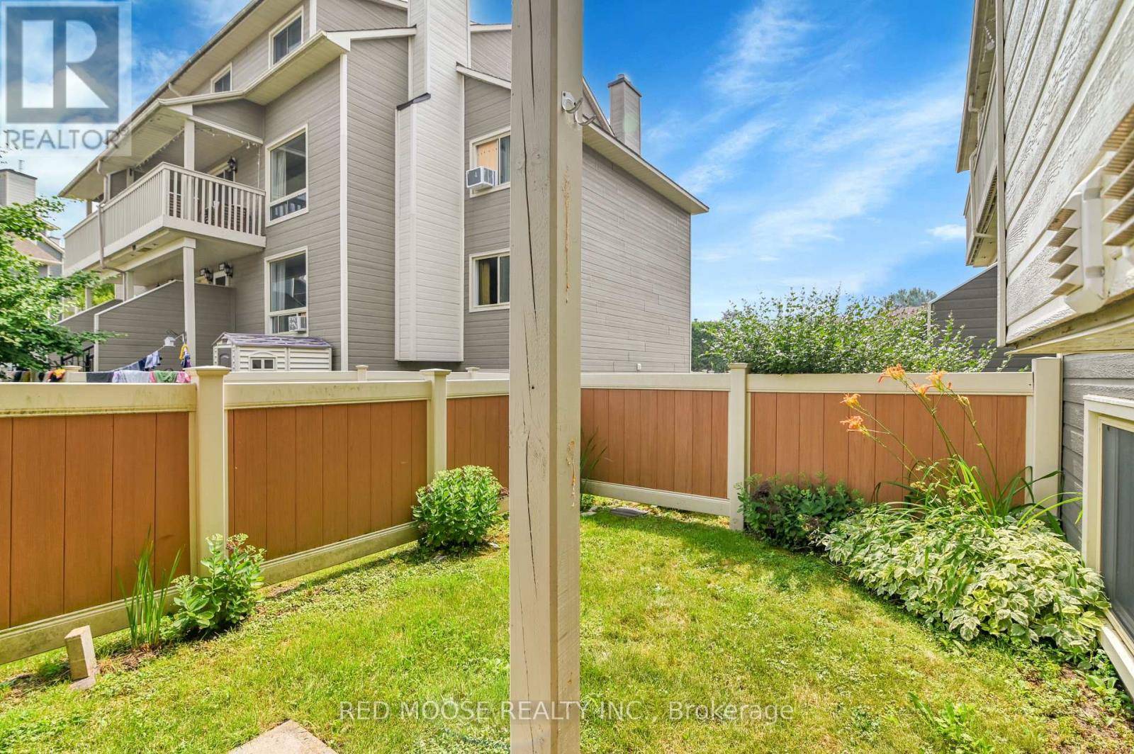 Ottawa, ON K1C4R7,782 St. Andre DR #36A