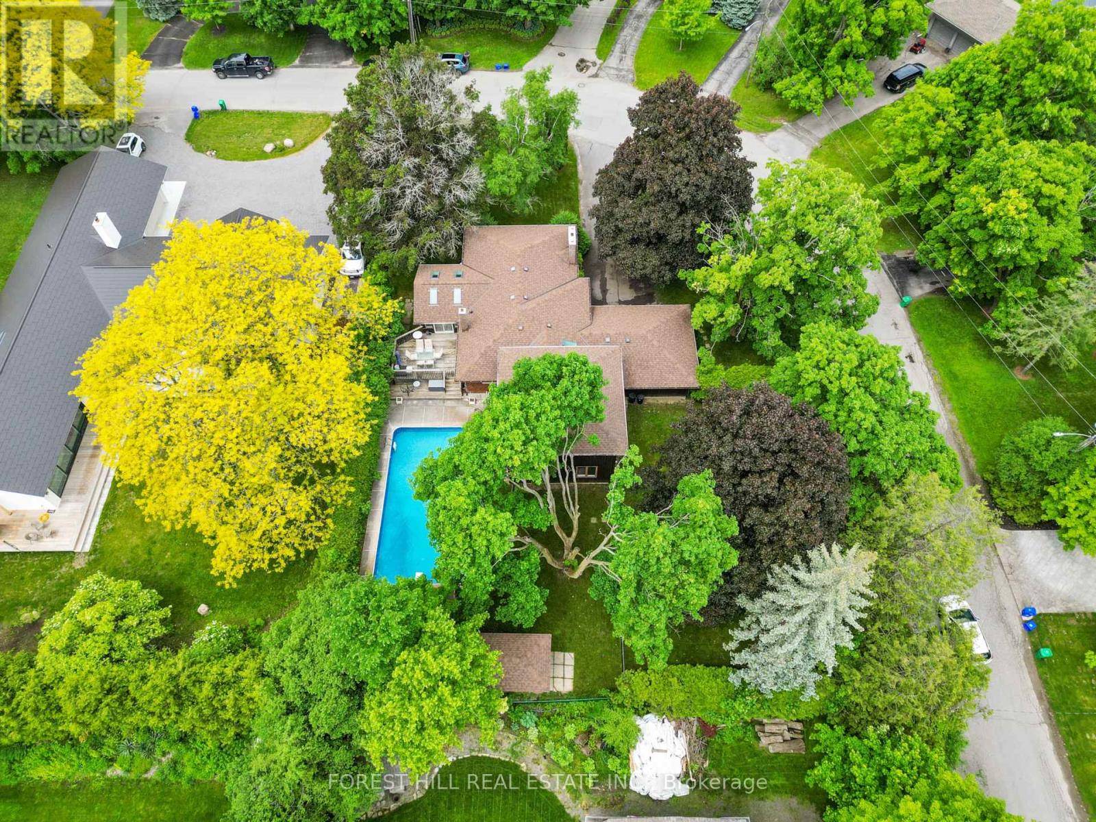 Peterborough West (north), ON K9J6N5,285 COTTONWOOD DRIVE