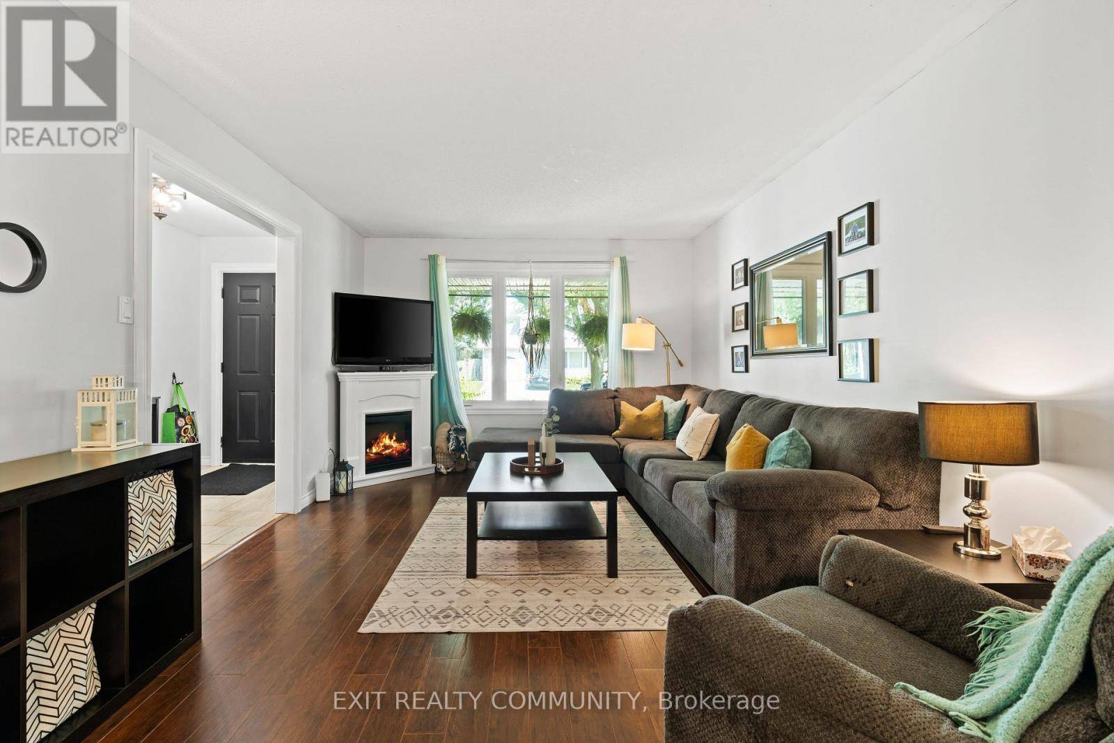 London South (south X), ON N6E3E6,115 FAIRCHILD CRESCENT