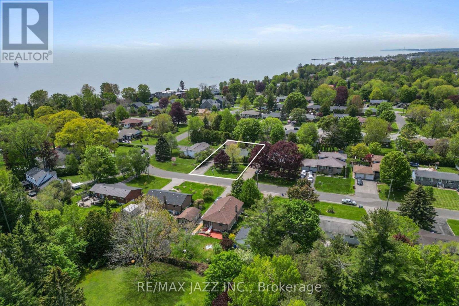 Cobourg, ON K9A4H8,13 SPRINGBROOK ROAD