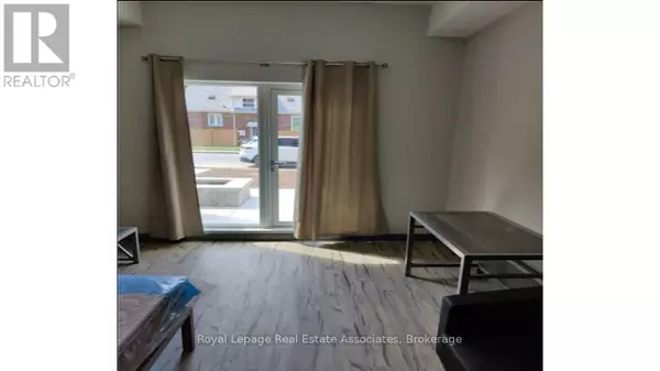 Hamilton (ainslie Wood), ON L8S3A1,77 LELAND ST #105