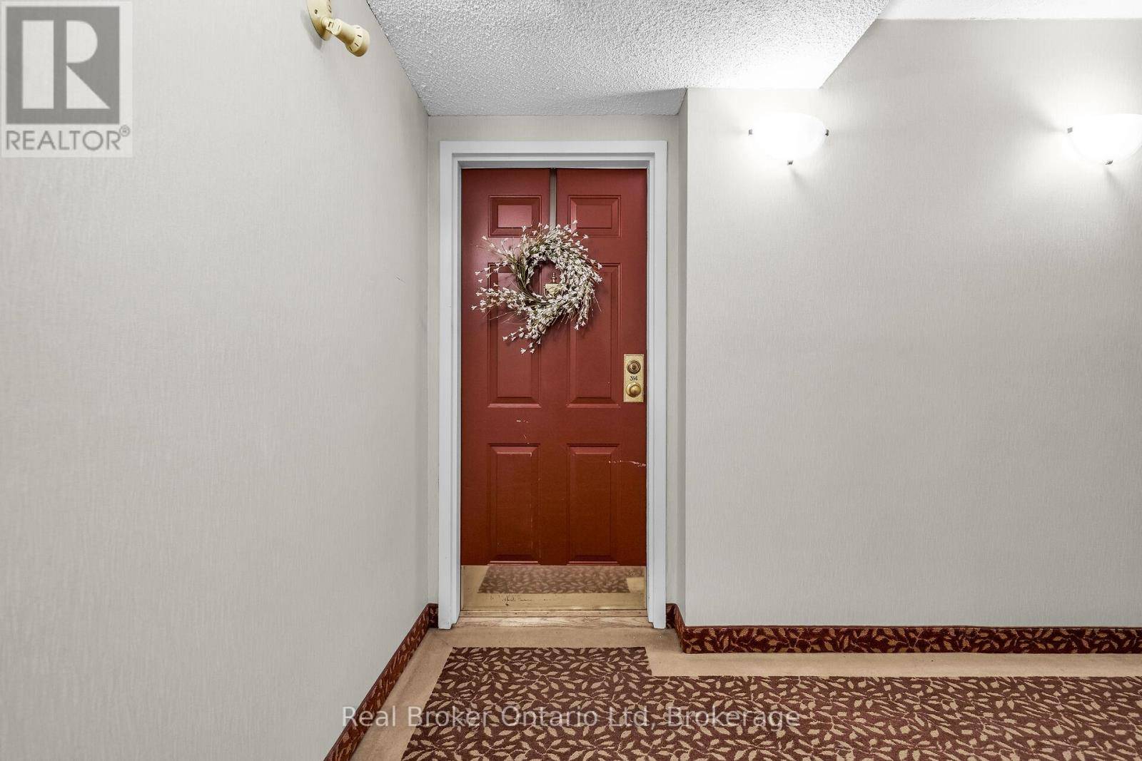 Hamilton (ancaster), ON L9G4E7,150 Wilson ST West #314