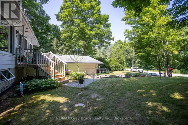 South Bruce Peninsula, ON N0H2G0,6 JEWEL BRIDGE ROAD