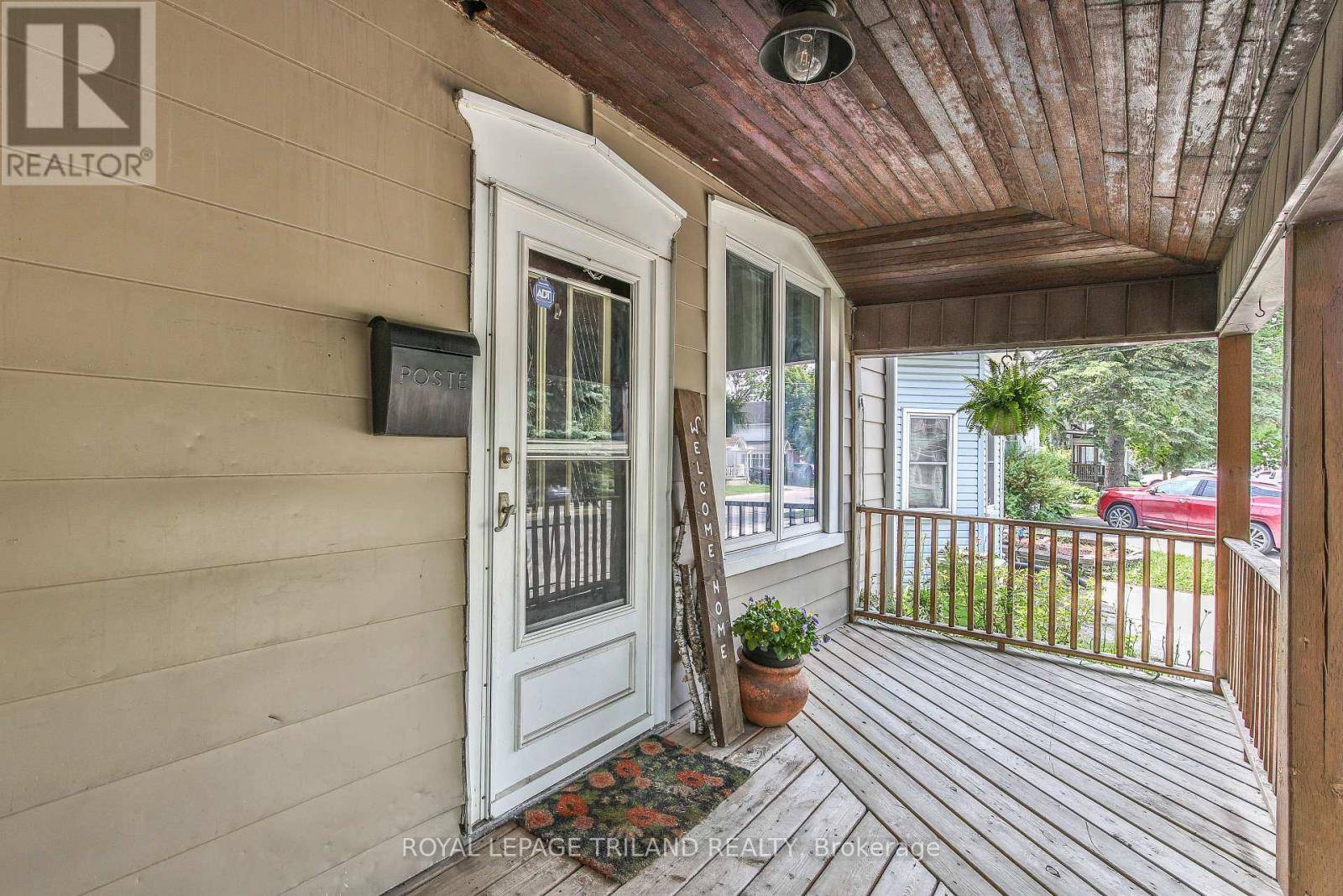 St. Thomas, ON N5P2X7,83 FLORA STREET