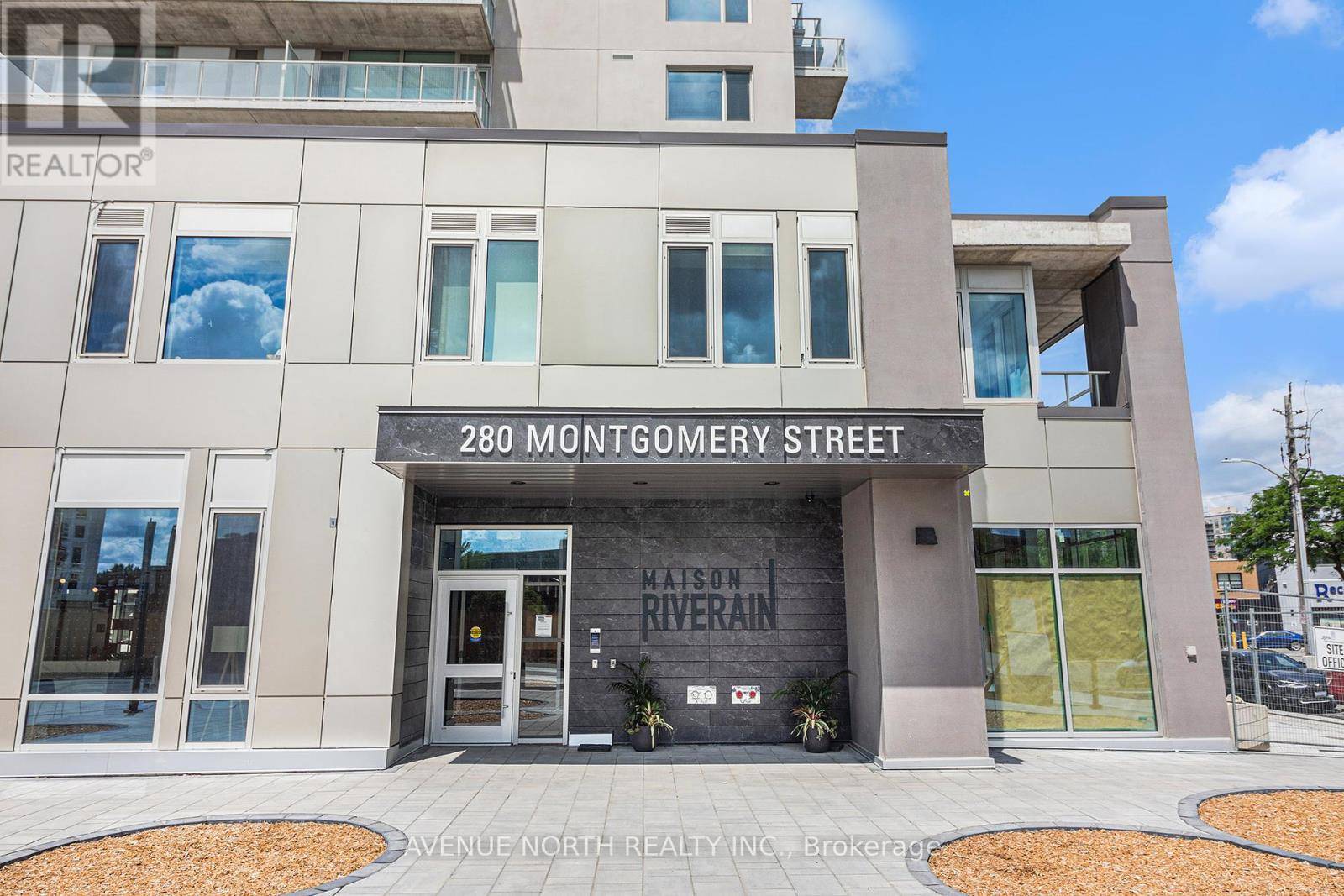 Ottawa, ON K1L0B9,280 Montgomery ST #514