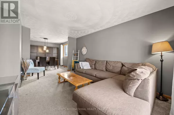 Cambridge, ON N1R7V1,563 CHAMPLAIN BOULEVARD