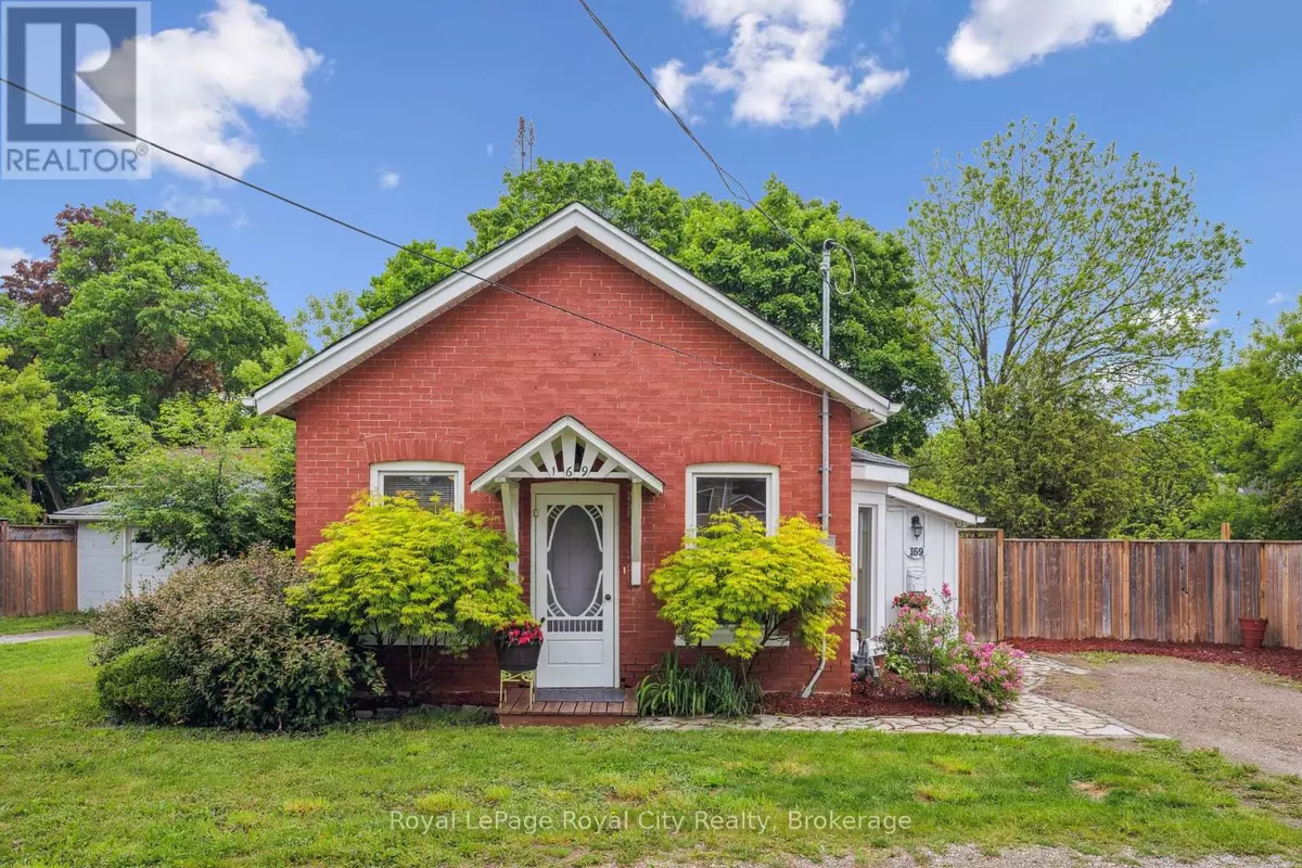 Guelph (downtown), ON N1H5R6,169 EDINBURGH ROAD N