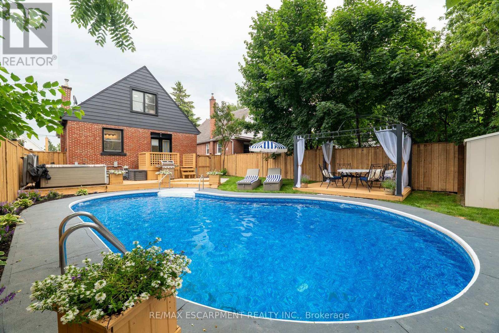 220 HOLMESDALE AVENUE, Hamilton (glenview), ON L8K3M7