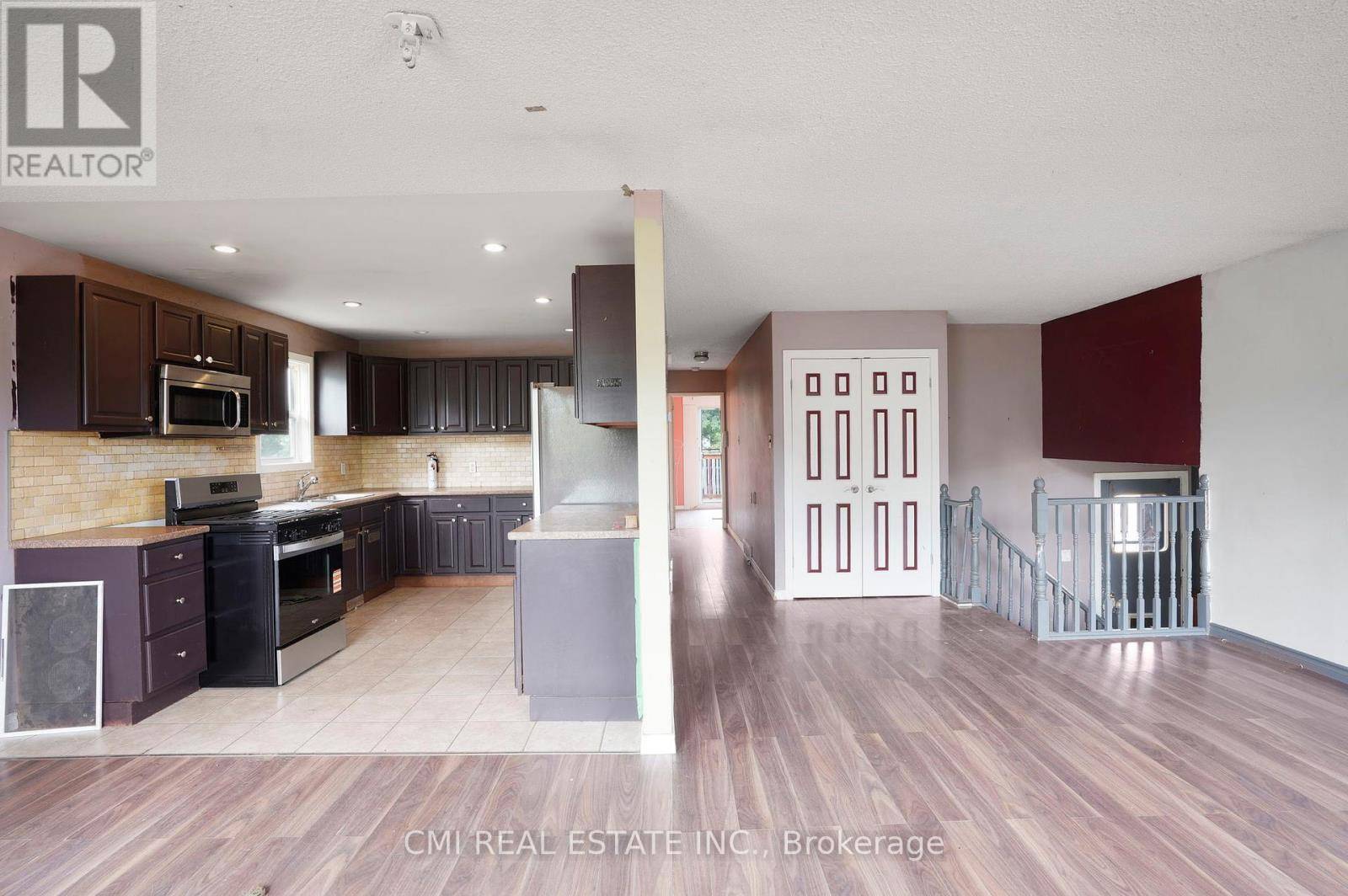 Hamilton (stoney Creek Mountain), ON L8J1A3,51 ODESSA STREET
