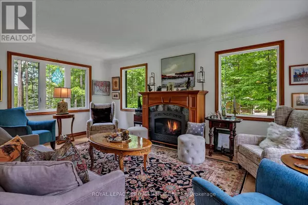 Selwyn, ON K0L1H0,642 DINSDALE STREET