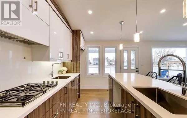 Norfolk (long Point), ON N0E1M0,36 DICKINSON AVENUE