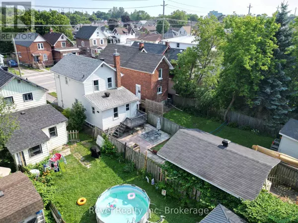 North Bay (central), ON P1B1Y5,1038 FERGUSON STREET