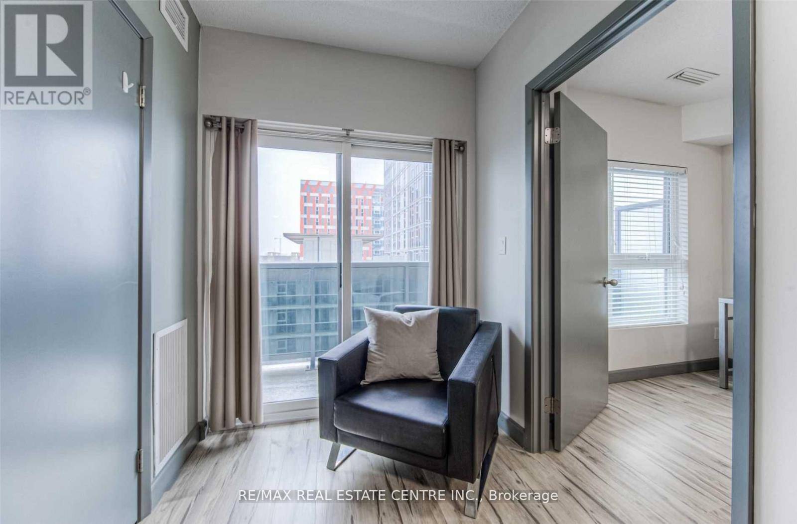 Waterloo, ON N2L3V9,258 Sunview ST #182