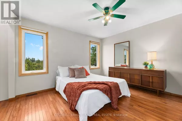 Kawartha Lakes (ops), ON K9V4R1,550 ANGELINE STREET N
