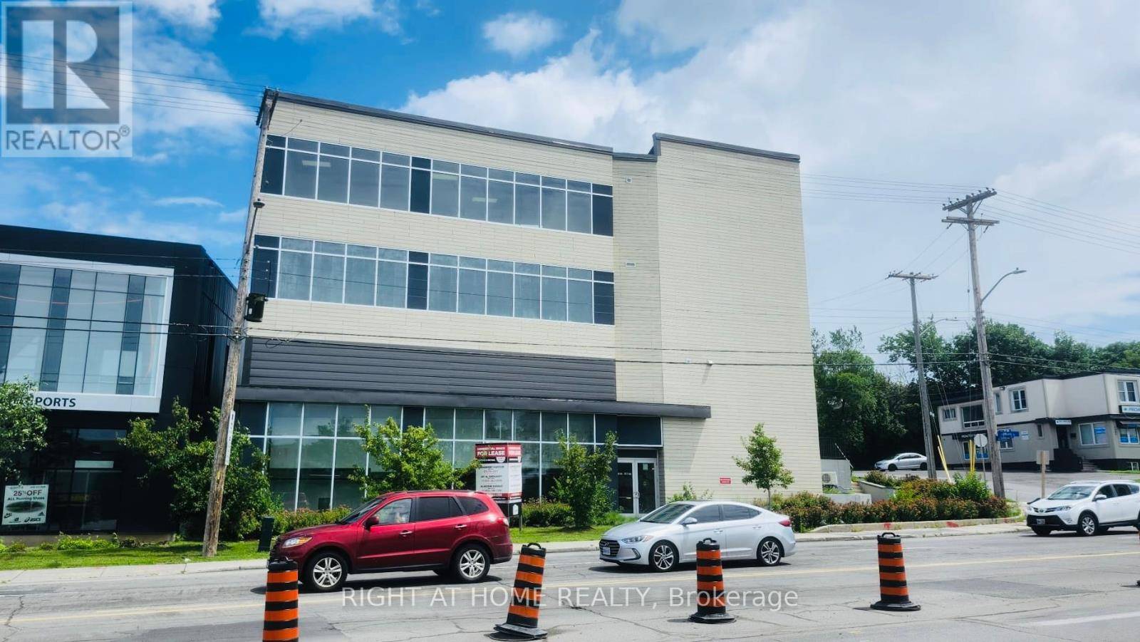 1637 BANK ST #101, Ottawa, ON K1V7Y9