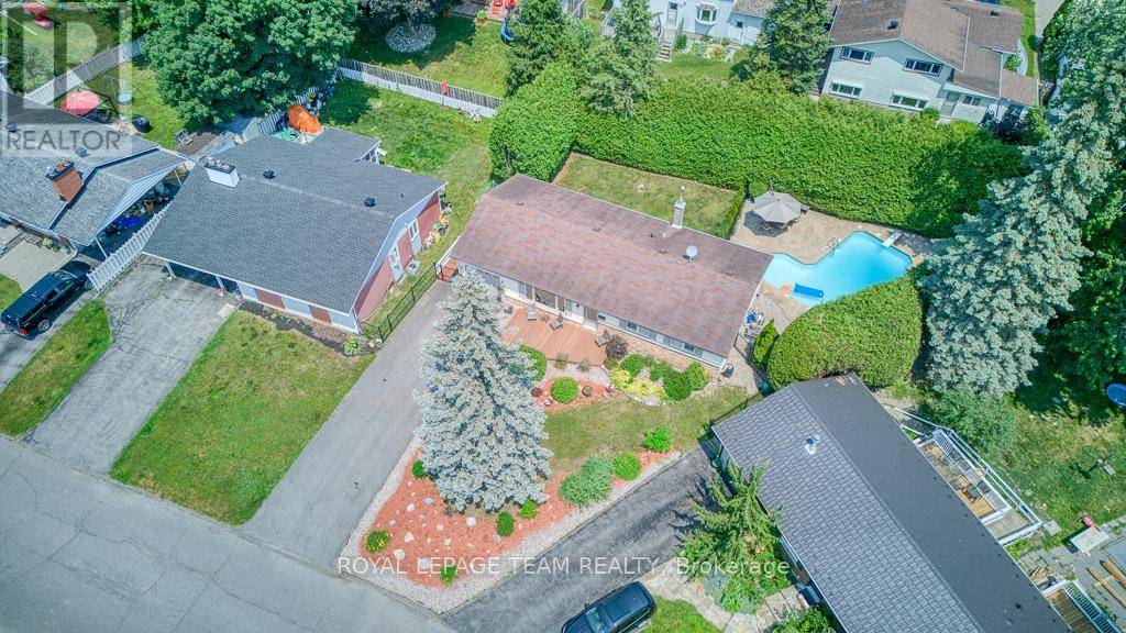 Ottawa, ON K2L1E3,112 OAKBURN ROAD