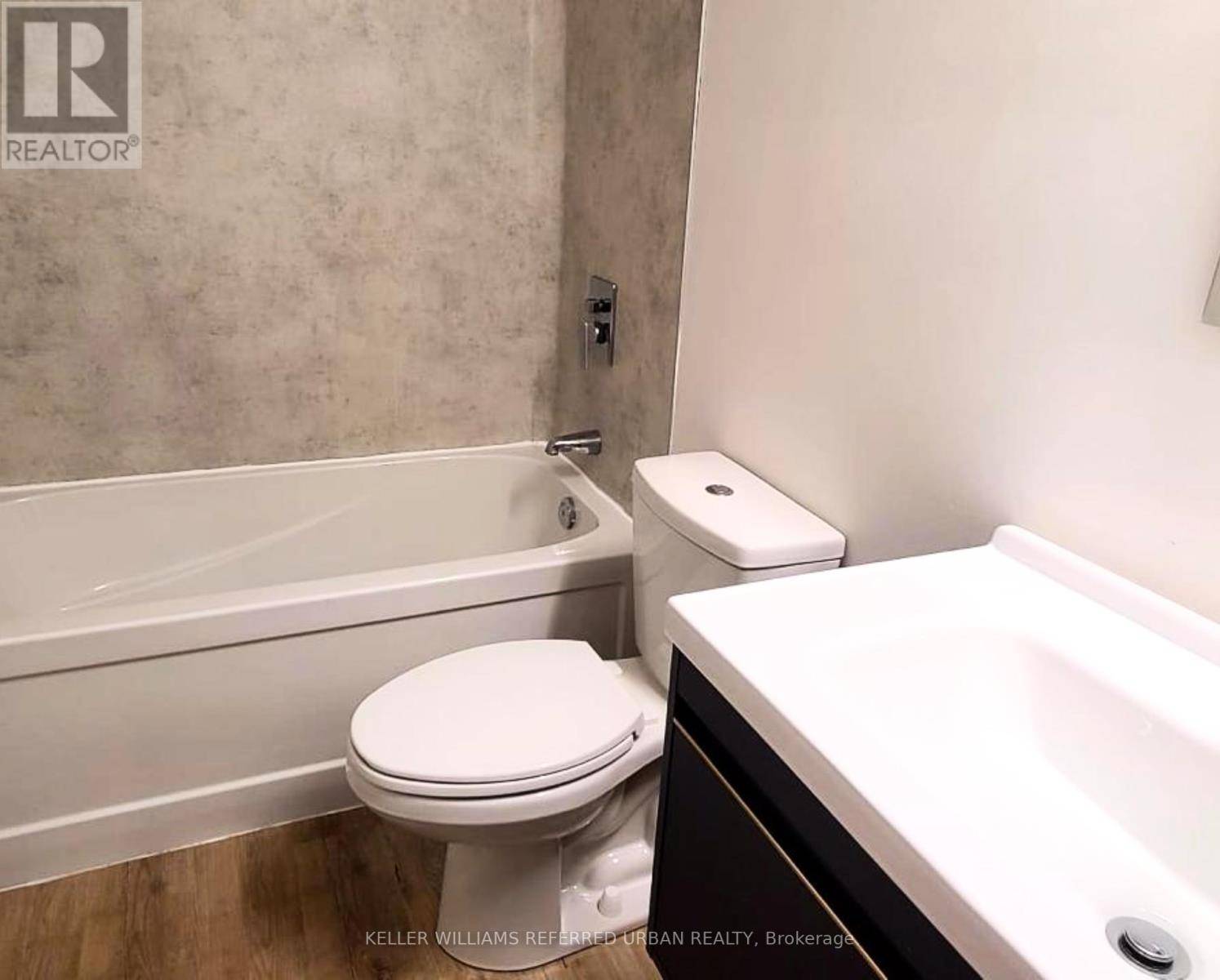 Cobourg, ON K9A2H9,325 University AVE West ##413