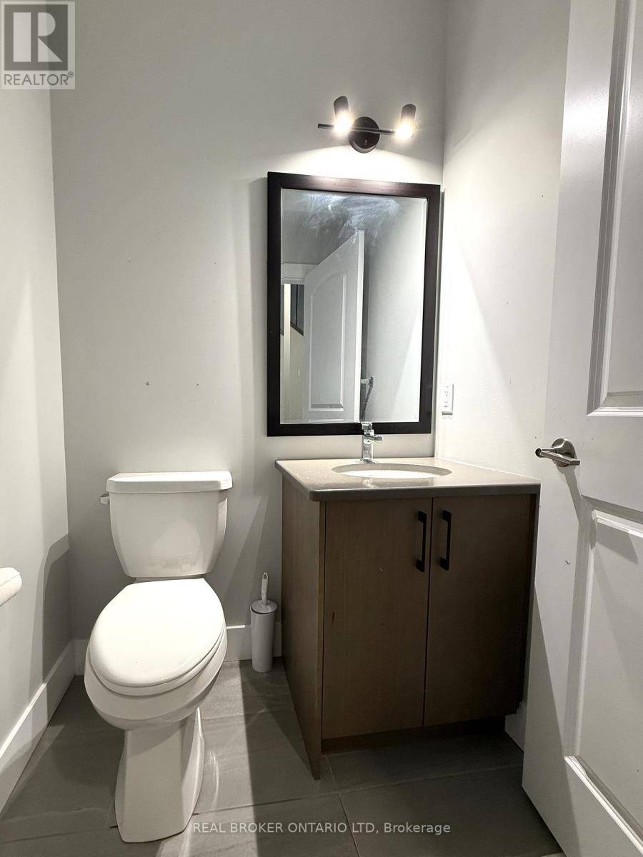 London South (south W), ON N6L0J3,3857 AUCKLAND AVENUE