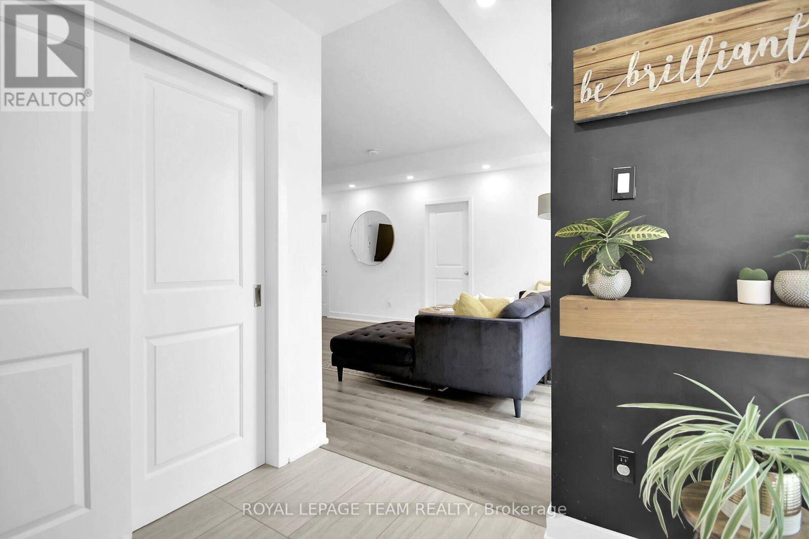 Ottawa, ON K2S2Y4,300 Tulum CRES #H