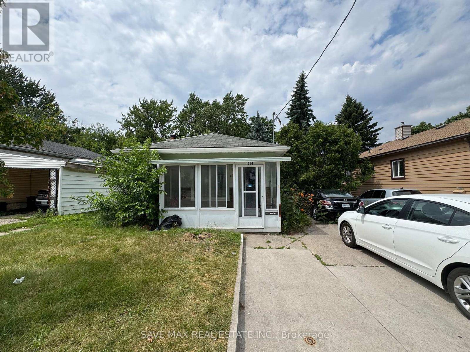 1054 MARGARET STREET, London East (east M), ON N5W2K1