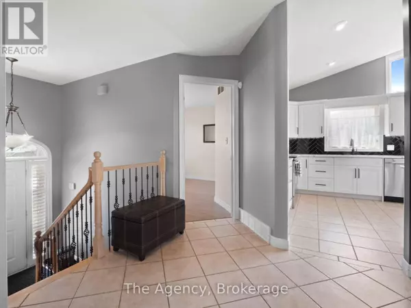 Niagara Falls (ascot), ON L2H2X4,7721 PARKVIEW CRESCENT