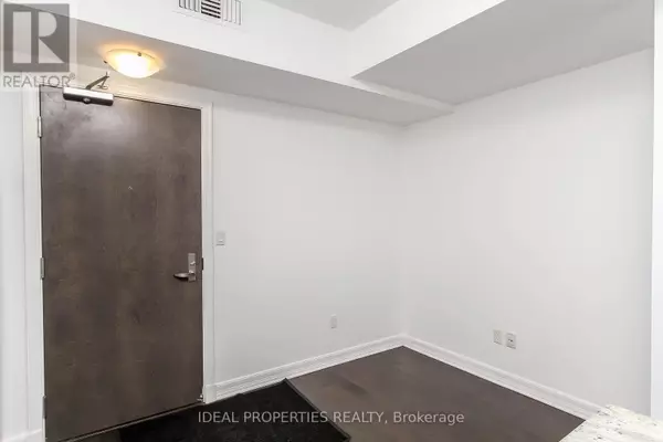 Ottawa, ON K1N6B1,238 Besserer ST #1012