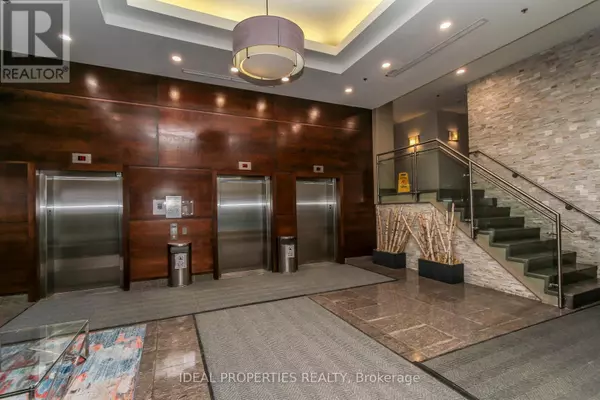 Ottawa, ON K1N6B1,238 Besserer ST #1012