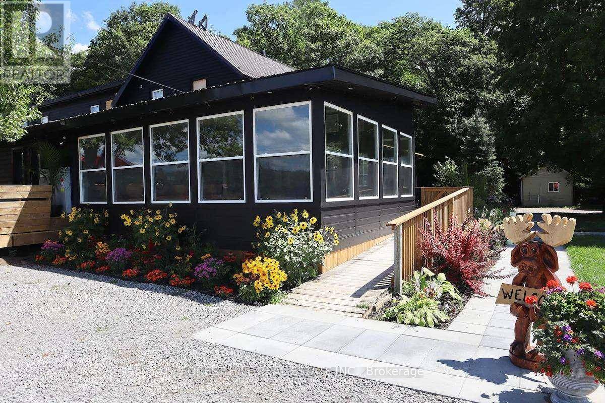 Minden Hills (lutterworth), ON K0M2L1,1014 LOIS LANE