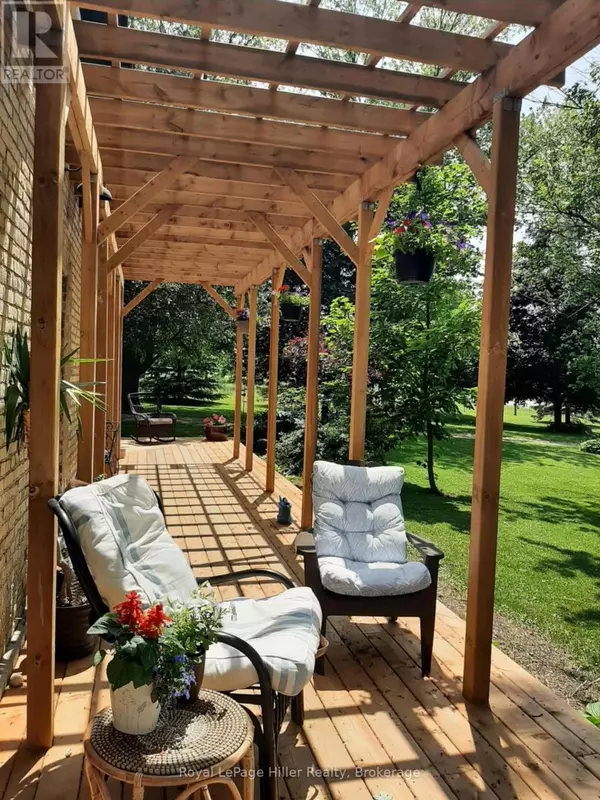 Thames Centre, ON N0M2P0,22742 NISSOURI ROAD