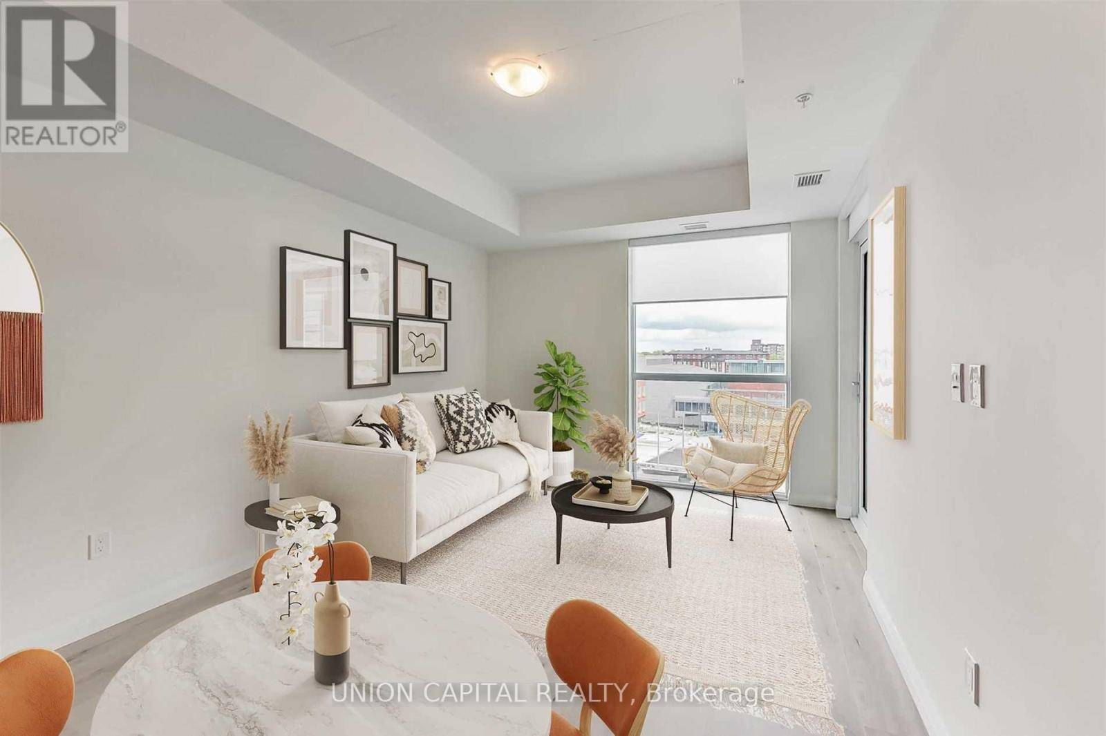 Kitchener, ON N2G0C9,60 Charles ST West #801