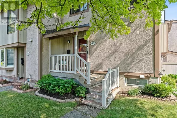 1921 Stonehenge CRES #96, Ottawa, ON K1B4N7