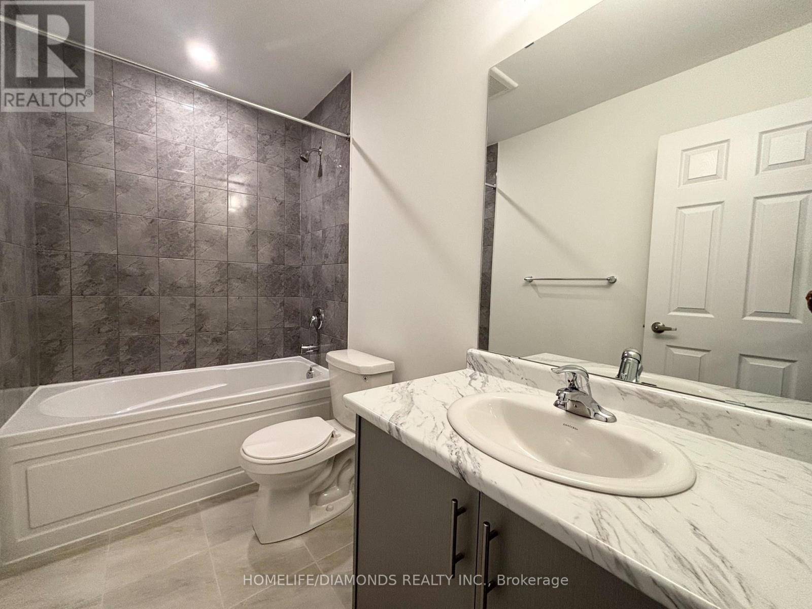 Thorold (hurricane/merrittville), ON L3B0L5,10 HIGGINS AVENUE