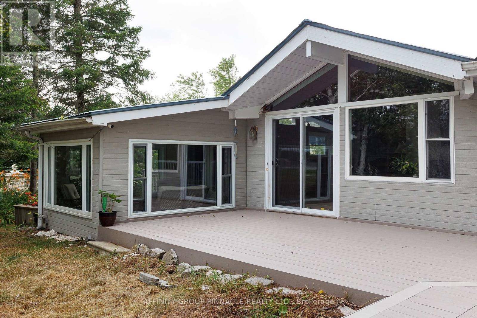 Kawartha Lakes (fenelon Falls), ON K0M1N0,1 BEATRICE DRIVE