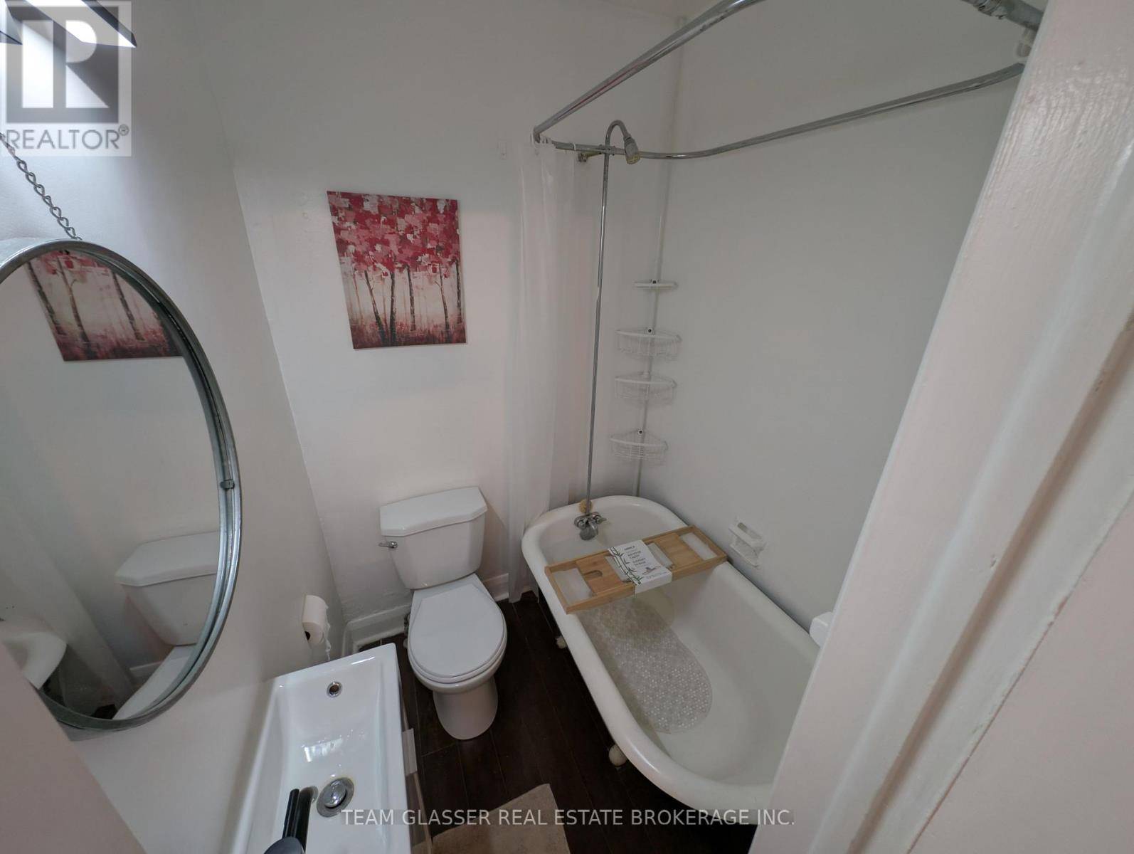 London East (east K), ON N6A1E8,111 Dundas ST #6