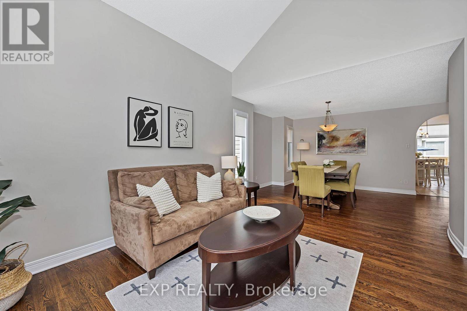 Ottawa, ON K1V1V7,3722 MOUNTAIN MEADOWS CRESCENT N