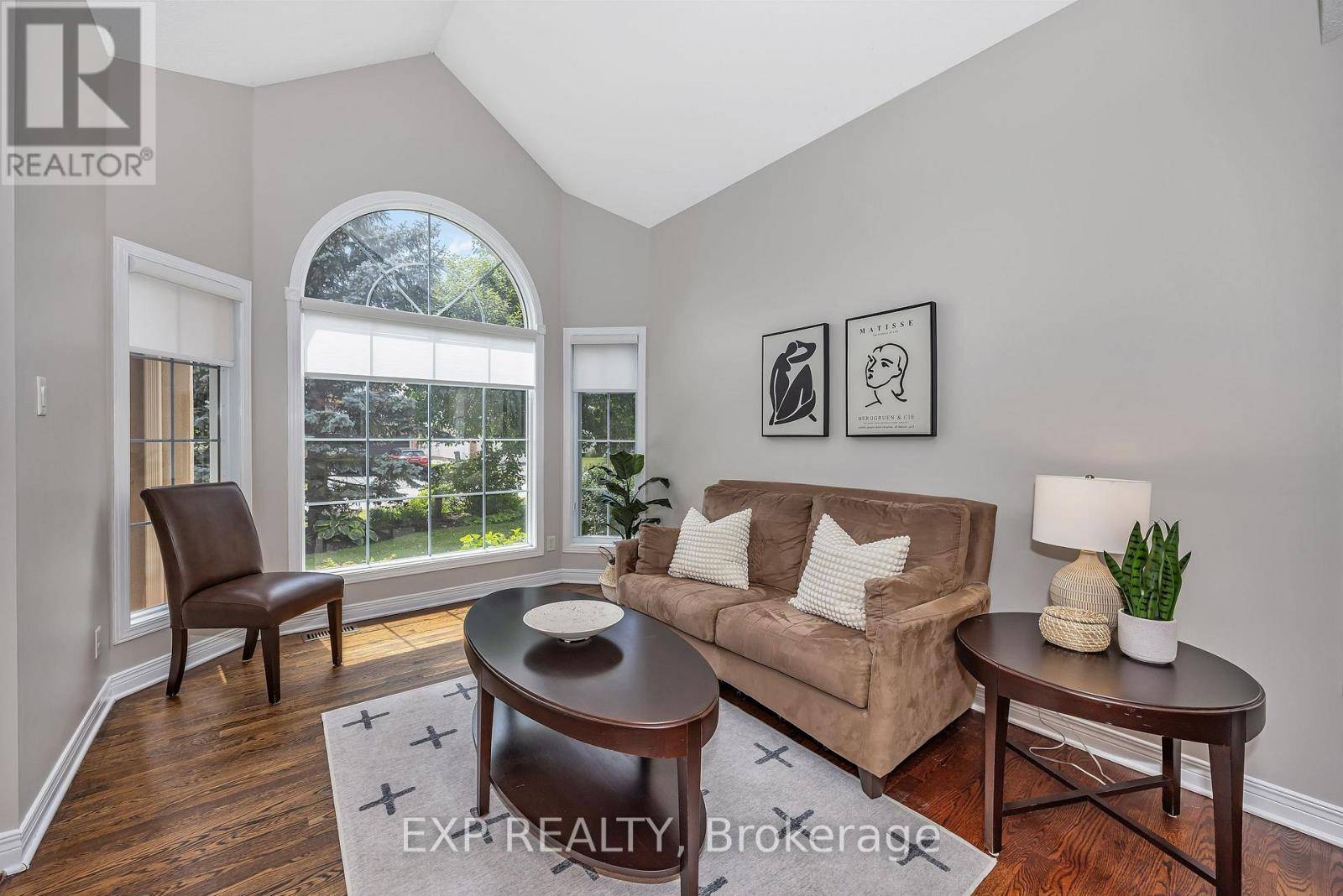 Ottawa, ON K1V1V7,3722 MOUNTAIN MEADOWS CRESCENT N
