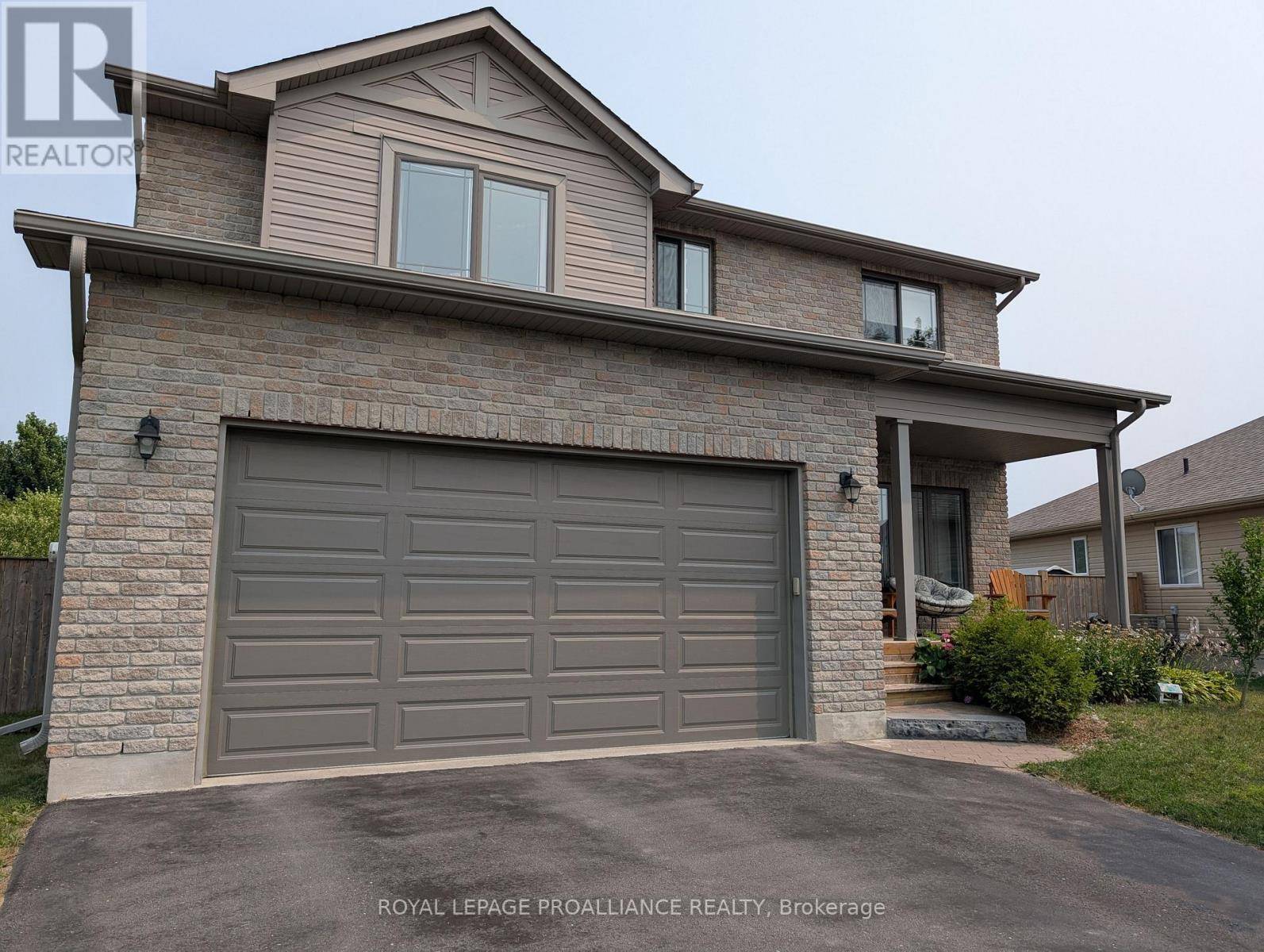 Brighton, ON K0K1H0,14 PIER DRIVE