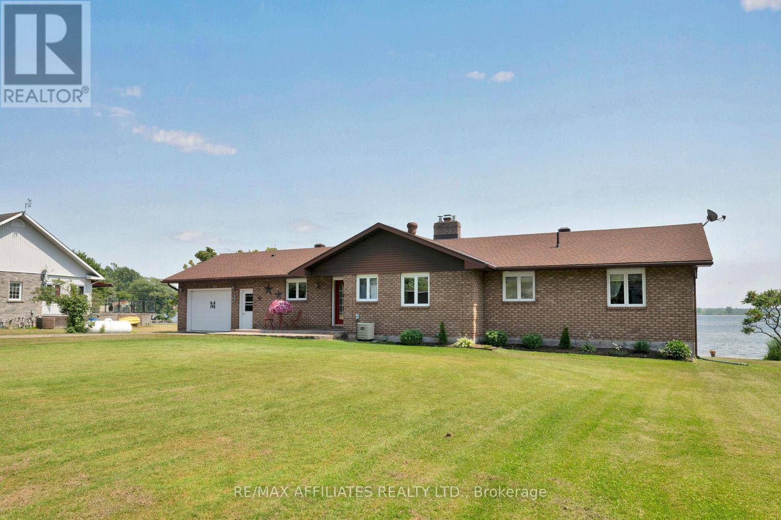 Edwardsburgh/cardinal, ON K0E1E0,1509 COUNTY RD 2 ROAD