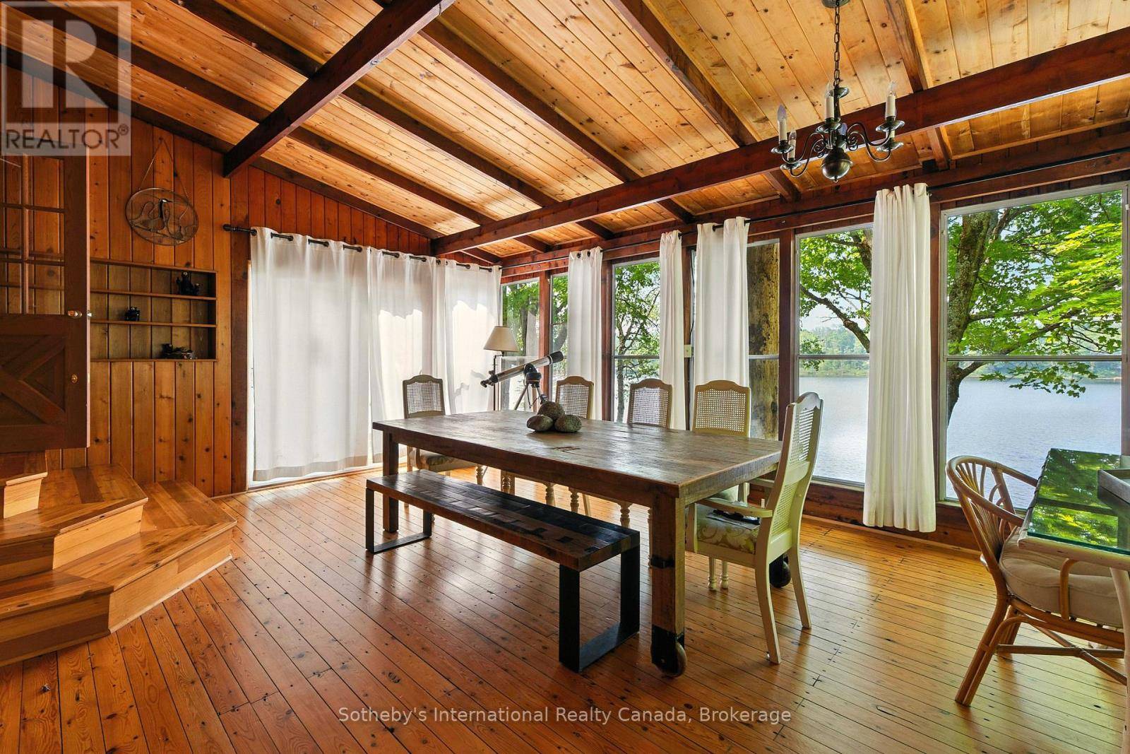 Muskoka Lakes (wood (muskoka Lakes)), ON P0C1M0,1154 RIDGE ROAD