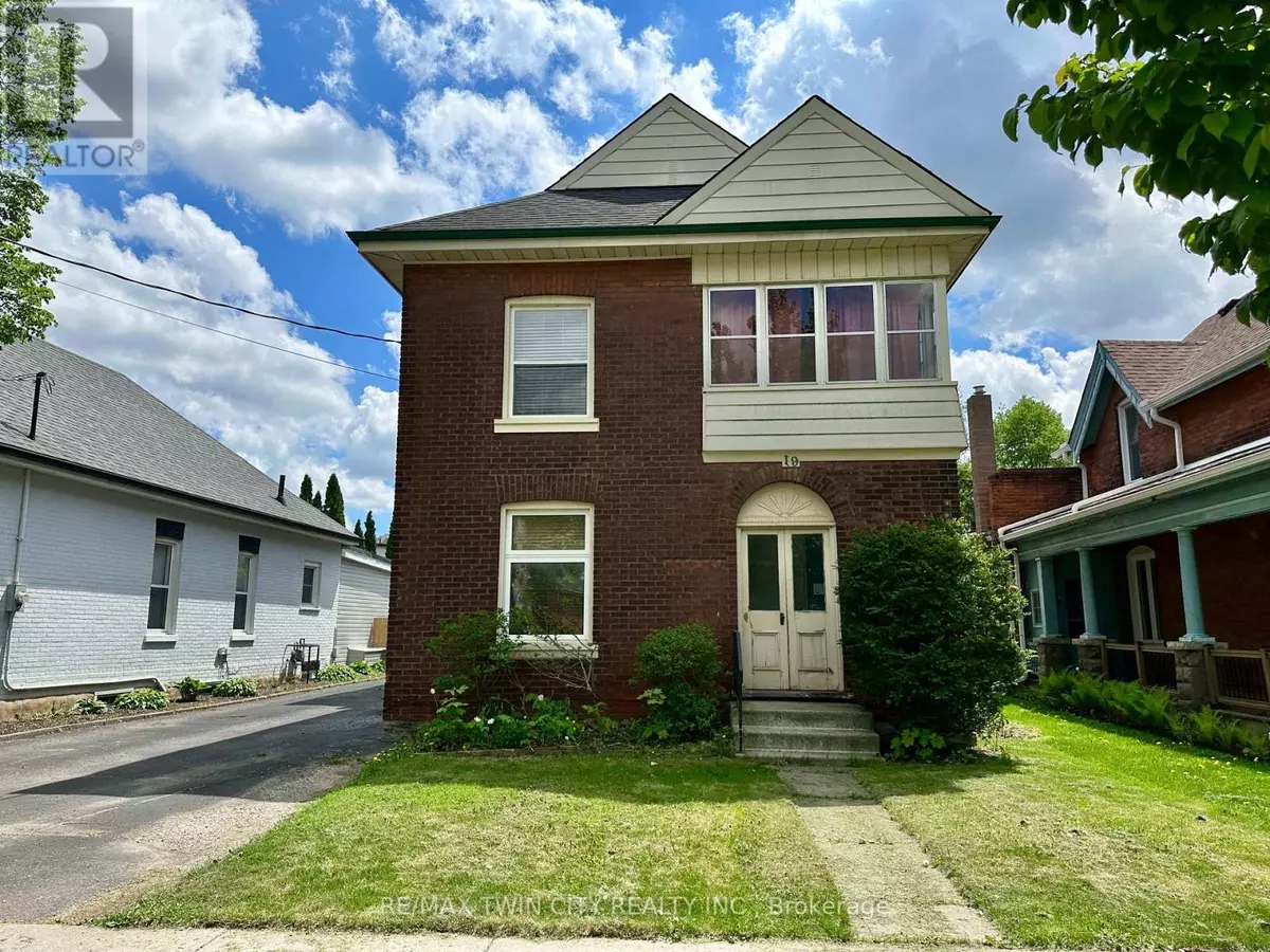 Brant (brantford Twp), ON N3S1V6,19 BRIGHTON AVENUE