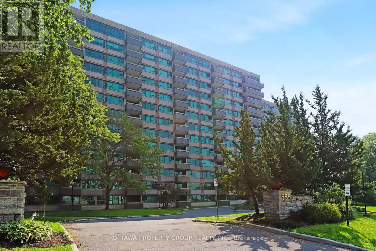 Ottawa, ON K1K4C5,555 Brittany DR #913