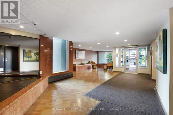 Ottawa, ON K1K4C5,555 Brittany DR #913