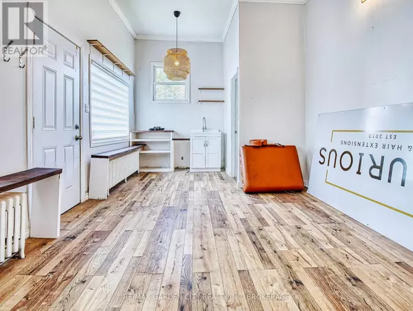 St. Catharines (downtown), ON L2R2N6,144 WELLAND AVENUE