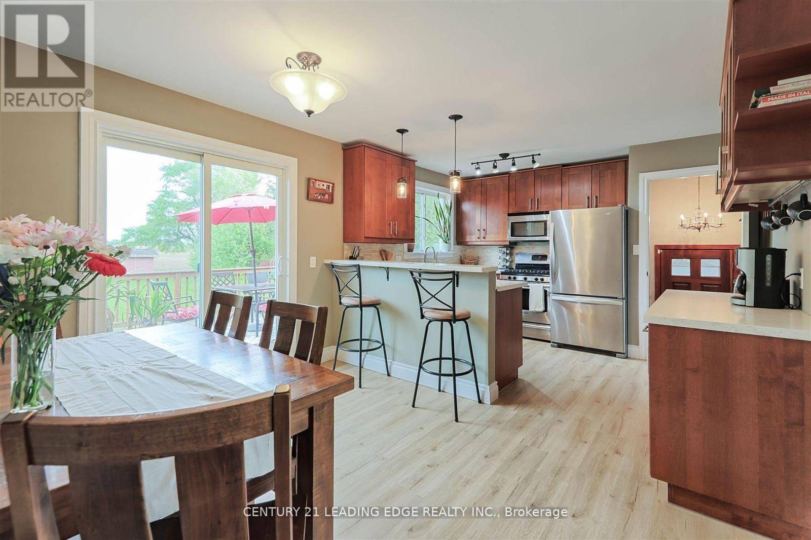 Hamilton (mount Hope), ON L0R1W0,8276 WHITE CHURCH ROAD E