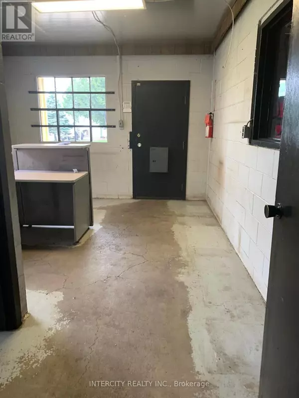 Guelph (grange Road), ON N1E6C2,21 INDUSTRIAL STREET