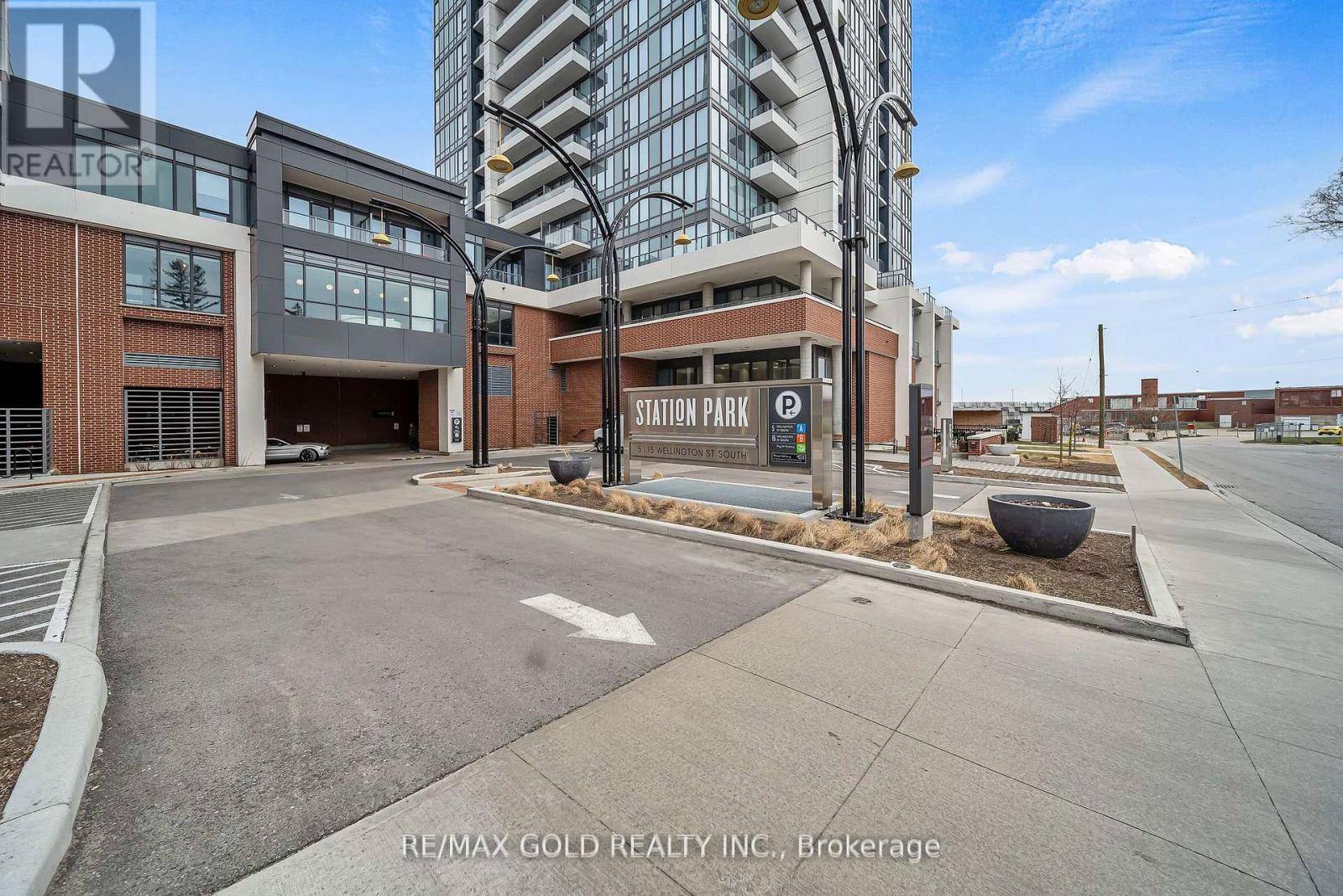 Kitchener, ON N2G0E4,15 Wellington ST South #2905