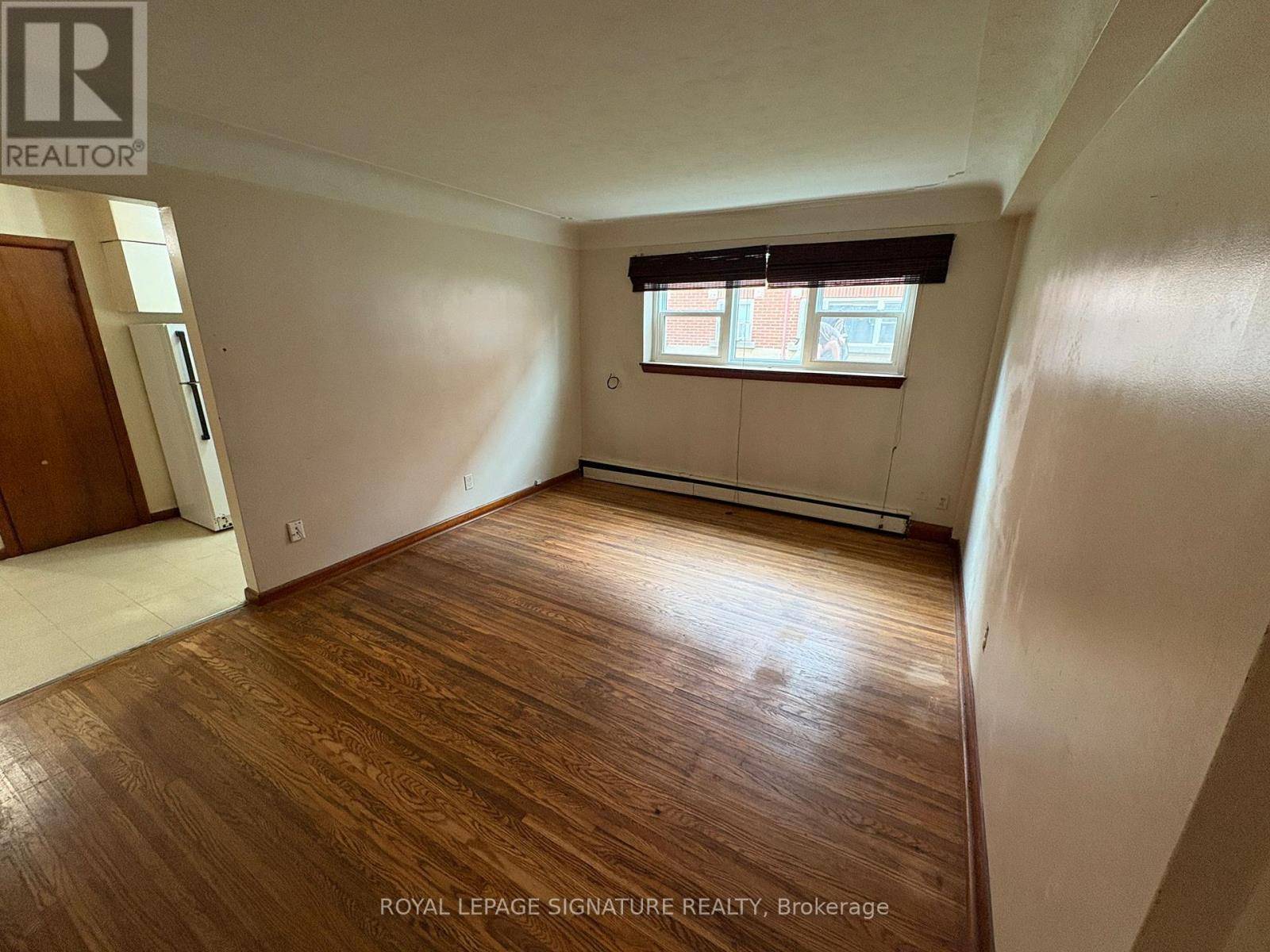 Hamilton (stoney Creek), ON L8G3S4,5 Applewood AVE #1