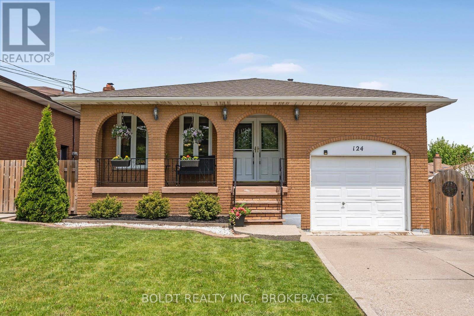 124 QUAKER CRESCENT, Hamilton (quinndale), ON L8W1H7