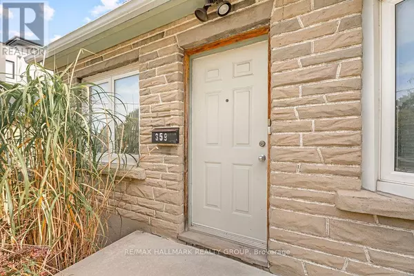 Ottawa, ON K2A2H1,359 Dominion AVE #2